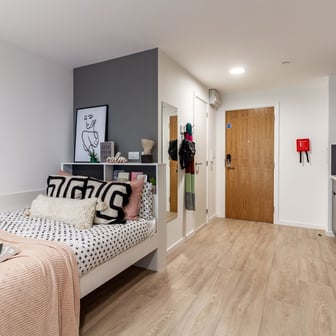 Gold Studio - Image 4